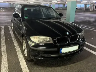 Gebraucht BMW 116 Sport Line 122 PS (89 kW) 2010 Schwarz Kleinwagen