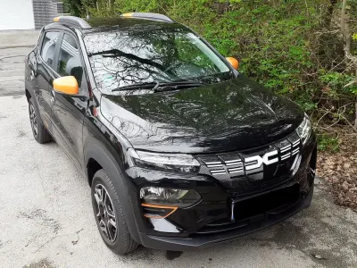 Gebraucht Dacia Spring Essentiel 33 kW (45 PS) 2023 Schwarz Kleinwagen
