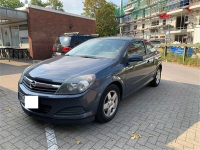 Opel Astra GTC