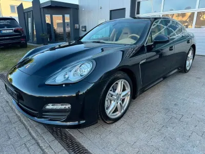 Gebraucht Porsche Panamera S Chrono 400 PS (294 kW) 2010 Basaltschwarz Kleinwagen