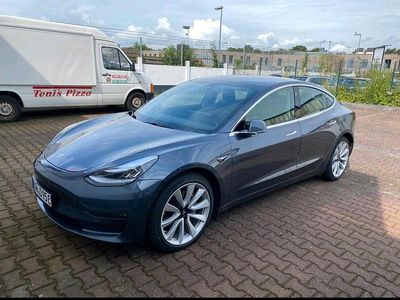 Grau Gebraucht 2020 Tesla Model 3 Limousine | 26.900 € (Fairer Preis)