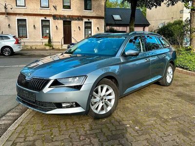 gebraucht Skoda Superb 2.0 TDI DSG Premium Edition Combi