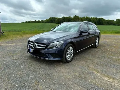 Gebraucht Mercedes C300 Avantgarde 245 PS (180 kW) 2019 Blau Kombi