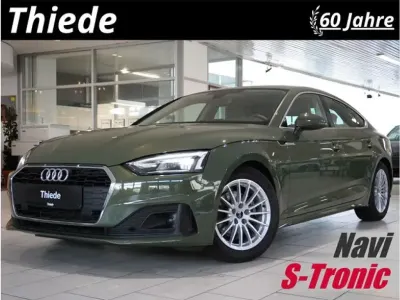 Gebraucht Audi A5 Sportback Comfort 163 PS (119 kW) 2024 Manilagruen metallic Kleinwagen