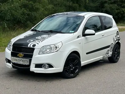 Gebraucht Chevrolet Aveo LT 101 PS (74 kW) 2010 Weiß Kleinwagen