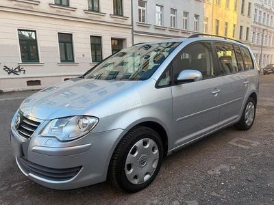 Gebraucht VW Touran 140 PS (102 kW) 2007 Silber Van / Kleinbus