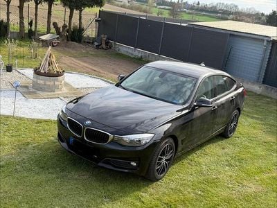 Gebraucht BMW 318 Gran Turismo 143 PS (105 kW) 2014 Schwarz Limousine