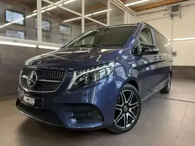 Gebraucht Mercedes V300 AMG 237 PS (174 kW) 2023 Blau Van / Kleinbus