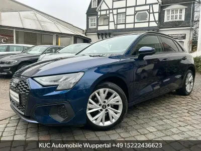 Gebraucht Audi A3 150 PS (110 kW) 2021 Navarrablau metallic Limousine