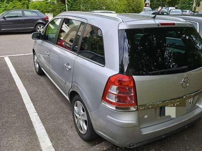 Gebraucht 2010 Opel Zafira Design Edition Van / Kleinbus | 2.550 € (Fairer Preis)
