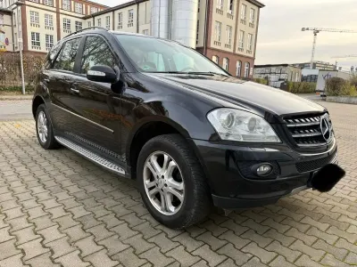 Gebraucht Mercedes ML350 272 PS (200 kW) 2006 Schwarz SUV
