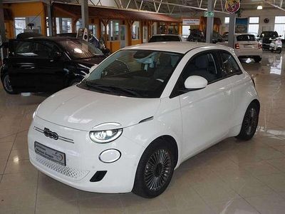 Weiß Gebraucht 2021 Fiat 500e Icon Limousine | 16.590 € (Fairer Preis)