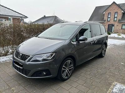 Grau Gebraucht 2022 Seat Alhambra FR-Line Van / Kleinbus | 36.900 € (Teuer)