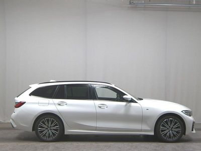 BMW 330e