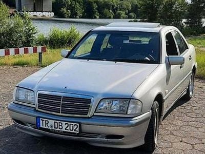 Mercedes C180