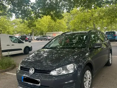 Second-hand VW Golf VII Trendline 115 CP (84 kW) 2017 Gri Break