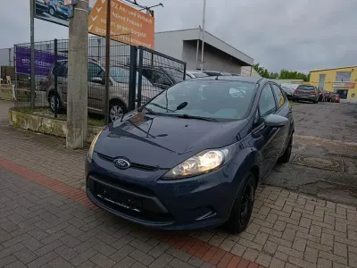 Gebraucht Ford Fiesta Trend 82 PS (60 kW) 2011 Grau Limousine