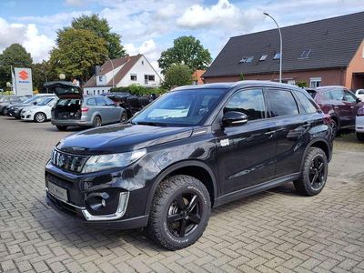 Cosmic black pearl Gebraucht 2023 Suzuki Vitara Comfort+ SUV | 26.900 € (Teuer)