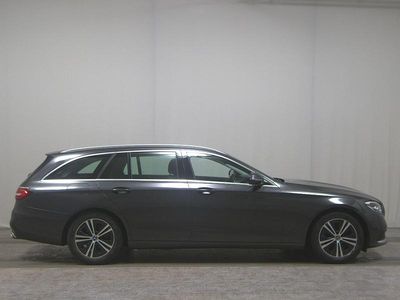Usata Mercedes E220 Avantgarde 220 CV (161 kW) 2022 Grigio Station wagon