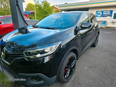 Gebraucht Renault Kadjar 130 PS (95 kW) 2017 Schwarz SUV