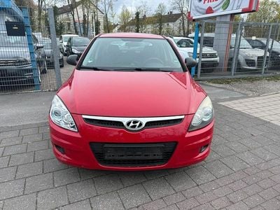 Gebraucht Hyundai i30 Edition+ 109 PS (80 kW) 2009 Rot Limousine