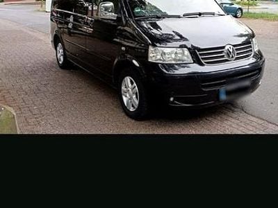Second-hand VW T5 Highline 174 CP (127 kW) 2004 Negru Van