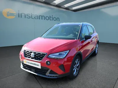Używany Seat Arona FR 110 KM (80 kW) 2022 Czerwony SUV