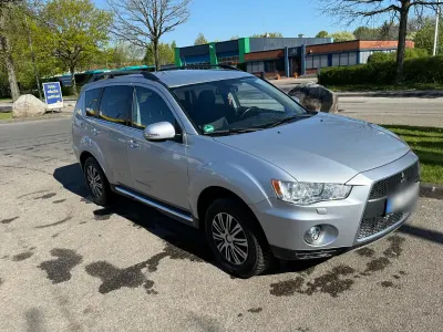 Gebraucht Mitsubishi Outlander 177 PS (130 kW) 2013 Grau SUV