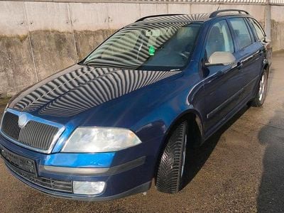 Blau Gebraucht 2007 Skoda Octavia Kombi | 1.650 € (Fairer Preis)