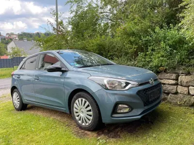 Gebraucht Hyundai i20 YES! 101 PS (74 kW) 2019 Blau Kleinwagen