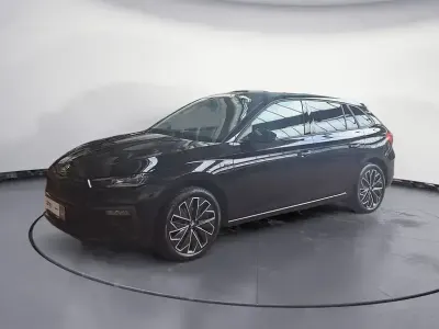Gebraucht Skoda Scala Tour 116 PS (85 kW) 2025 Blackmagic perleffekt Kleinwagen