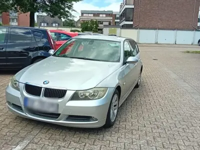Gebraucht BMW 320 177 PS (130 kW) 2008 Silber Kombi