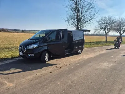 Gebraucht Ford Tourneo Custom Titanium 170 PS (125 kW) 2019 Schwarz Van
