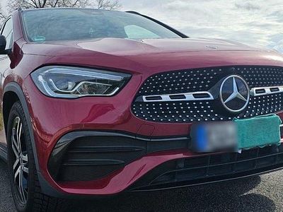 Gebraucht Mercedes GLA250 Edition 224 PS (164 kW) 2022 Rot SUV