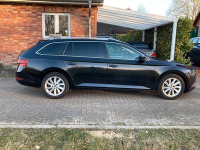 Gebraucht Skoda Superb Ambition 150 PS (110 kW) 2016 Schwarz Kombi