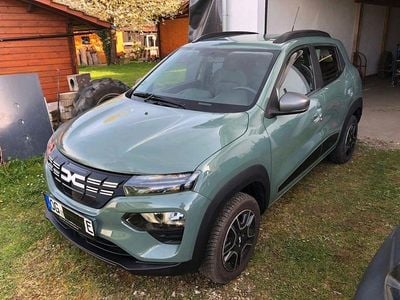 Second-hand Dacia Spring Essentiel 33 kW (45 CP) 2023 Verde Hatchback