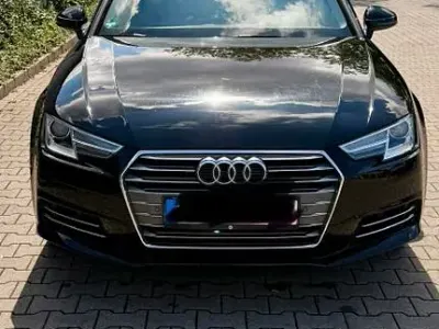 Używany Audi A4 Comfort 150 KM (110 kW) 2018 Czarny Kombi