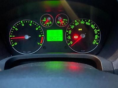 Grau Gebraucht 2007 Ford Fiesta Kleinwagen | 1.200 € (Fairer Preis)