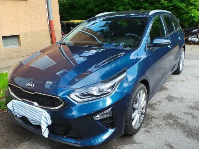 Usado Kia Ceed Platinum 140 CV (102 kW) 2020 Azul Utilitario