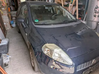 Brugt Fiat Grande Punto 65 HK (47 kW) 2009 Blå Hatchback