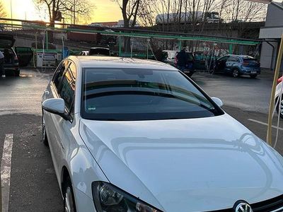Gebraucht VW Golf VII 106 PS (77 kW) 2015 Weiß Limousine