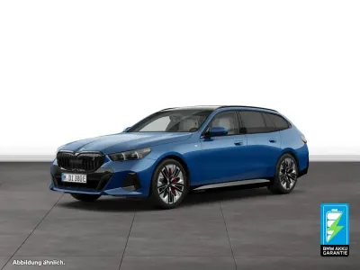 Gebraucht BMW i5 M Sport 250 kW (340 PS) 2025 Blau Kombi