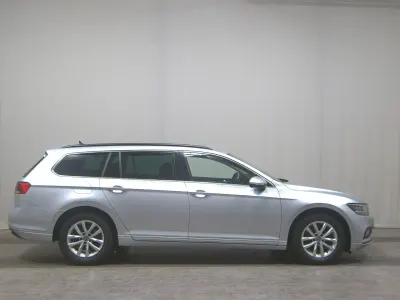 Używany VW Passat Business 150 KM (110 kW) 2022 Srebrny Kombi