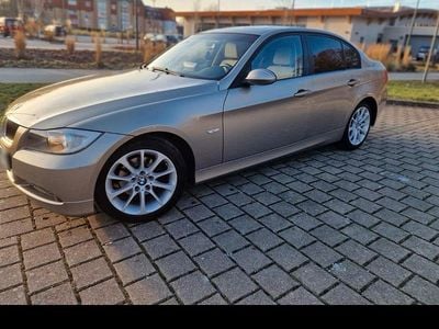 Gebraucht BMW 320 170 PS (125 kW) 2008 Beige Limousine