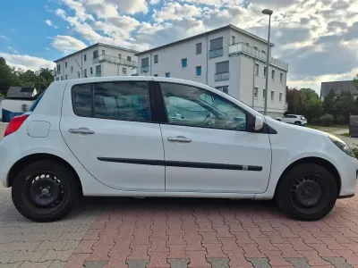 Gebraucht Renault Clio III 101 PS (74 kW) 2008 Weiß Limousine