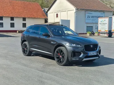 Gebraucht Jaguar F-Pace First Edition 300 PS (220 kW) 2017 Schwarz SUV