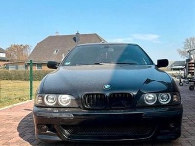 BMW 525
