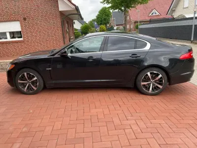 Gebraucht Jaguar XF 211 PS (155 kW) 2010 Schwarz Limousine