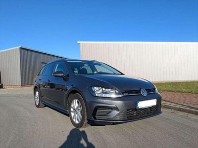 Gebraucht VW Golf VII R-line 150 PS (110 kW) 2020 Grau Kombi