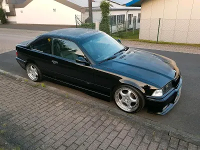 Second-hand BMW 320 M Sport 193 CP (141 kW) 1992 Negru Coupe